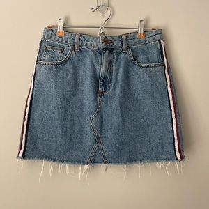 🔵BDG Embroidered Skirt